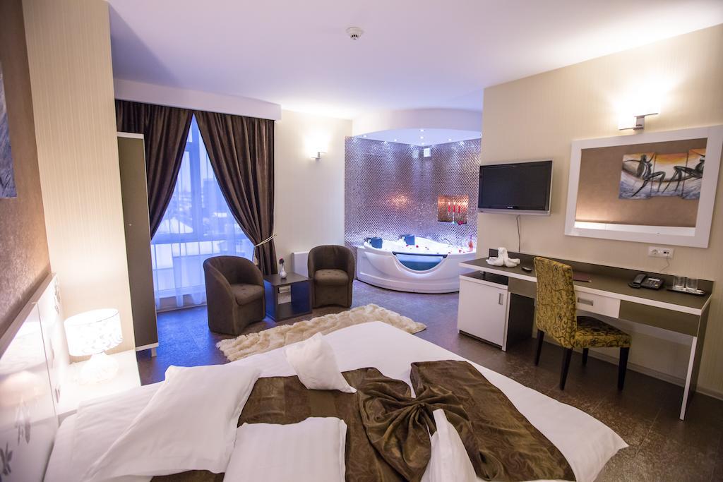 Hotel Meliss Крайова Номер фото