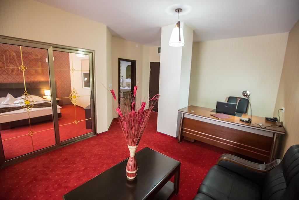 Hotel Meliss Крайова Номер фото